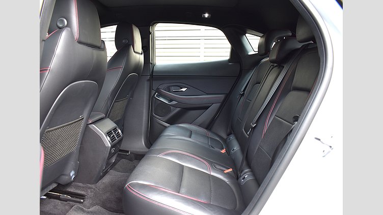 2019 認定中古車 Jaguar E-Pace ユーロンホワイト P250 オートマチック全輪駆動 CHEQUERED FLAG