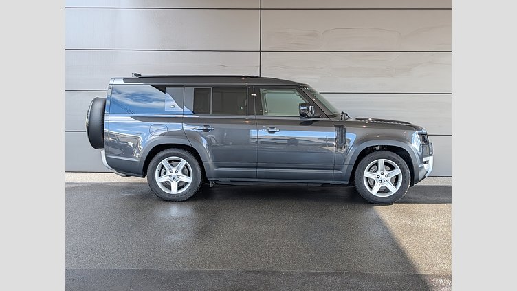 2023 認定中古車 Land Rover Defender 130 カルパチアングレイ D300 AWD AUTOMATIC MHEV SE