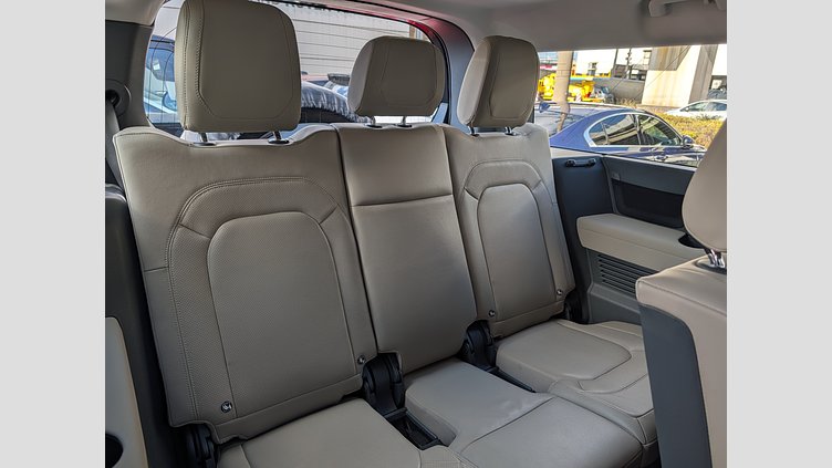 2023 認定中古車 Land Rover Defender 130 カルパチアングレイ D300 AWD AUTOMATIC MHEV SE