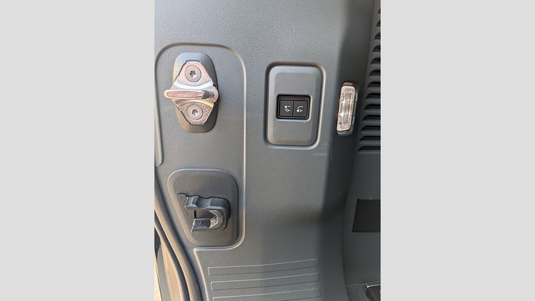 2023 認定中古車 Land Rover Defender 130 カルパチアングレイ D300 AWD AUTOMATIC MHEV SE