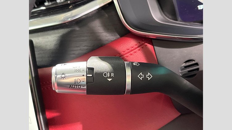 2022 認定中古車 Jaguar F-Pace サントリーニブラック P250 AWD（オートマチック） R-DYNAMIC SE