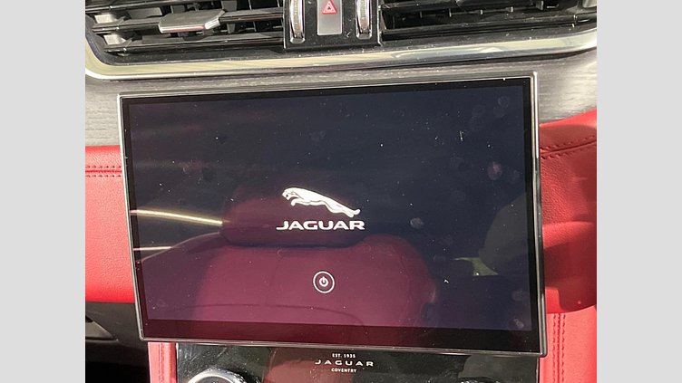 2022 認定中古車 Jaguar F-Pace サントリーニブラック P250 AWD（オートマチック） R-DYNAMIC SE