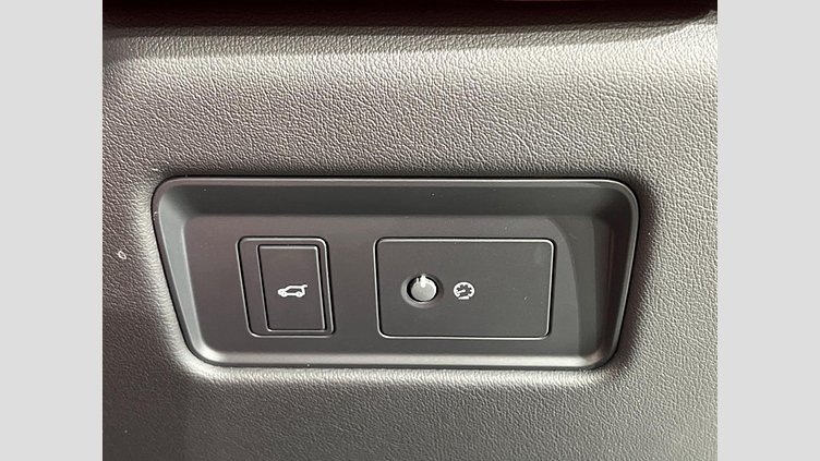 2022 認定中古車 Jaguar F-Pace サントリーニブラック P250 AWD（オートマチック） R-DYNAMIC SE