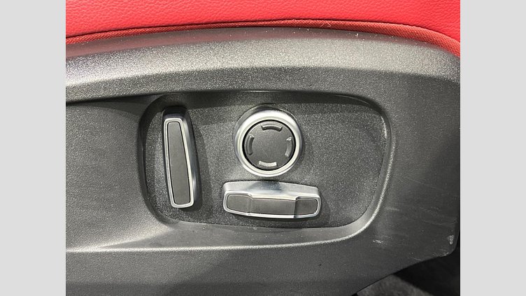 2022 認定中古車 Jaguar F-Pace サントリーニブラック P250 AWD（オートマチック） R-DYNAMIC SE