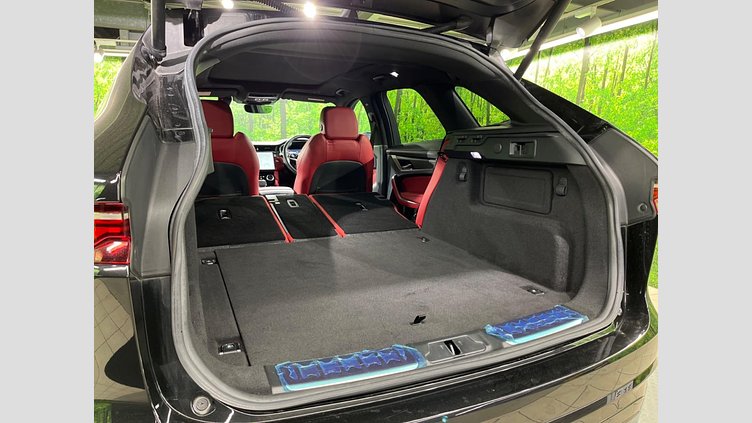 2022 認定中古車 Jaguar F-Pace サントリーニブラック P250 AWD（オートマチック） R-DYNAMIC SE