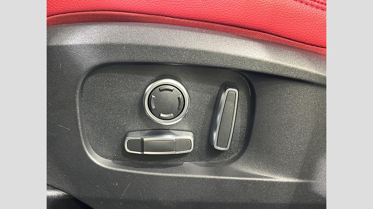 2022 認定中古車 Jaguar F-Pace サントリーニブラック P250 AWD（オートマチック） R-DYNAMIC SE