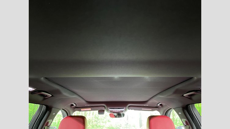 2022 認定中古車 Jaguar F-Pace サントリーニブラック P250 AWD（オートマチック） R-DYNAMIC SE