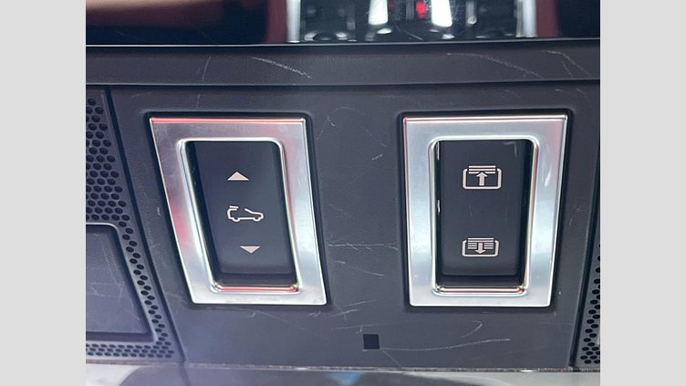 2022 認定中古車 Jaguar F-Pace サントリーニブラック P250 AWD（オートマチック） R-DYNAMIC SE