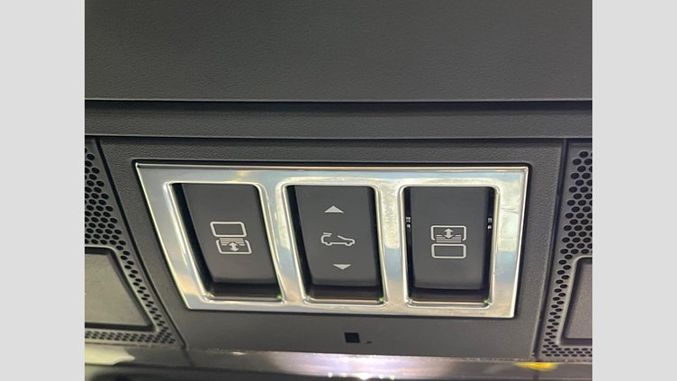 2018 認定中古車 Land Rover Discovery Fuji White 3.0 V6 Dsl Mono Turbo Std Flow HSE