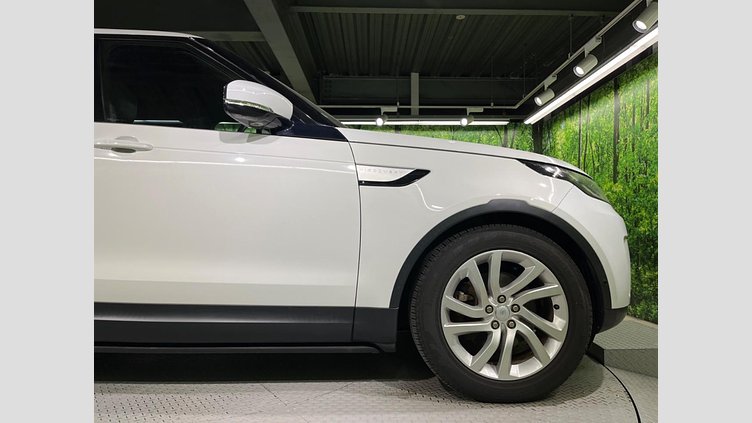 2018 認定中古車 Land Rover Discovery Fuji White 3.0 V6 Dsl Mono Turbo Std Flow HSE