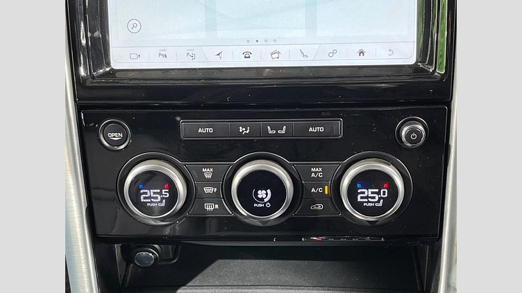 2018 認定中古車 Land Rover Discovery Fuji White 3.0 V6 Dsl Mono Turbo Std Flow HSE