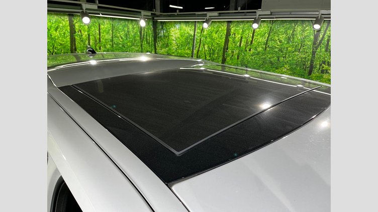 2018 認定中古車 Land Rover Discovery Fuji White 3.0 V6 Dsl Mono Turbo Std Flow HSE