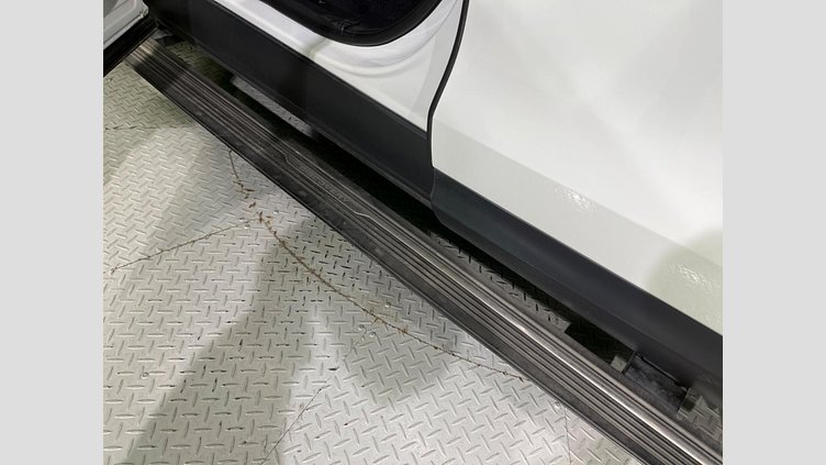 2018 認定中古車 Land Rover Discovery Fuji White 3.0 V6 Dsl Mono Turbo Std Flow HSE