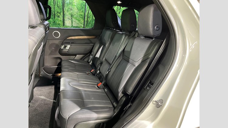 2018 認定中古車 Land Rover Discovery Fuji White 3.0 V6 Dsl Mono Turbo Std Flow HSE