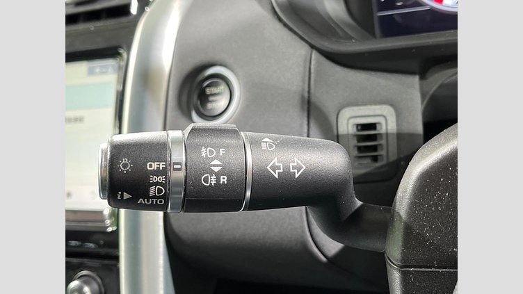 2018 認定中古車 Land Rover Discovery Fuji White 3.0 V6 Dsl Mono Turbo Std Flow HSE