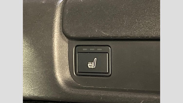 2018 認定中古車 Land Rover Discovery Fuji White 3.0 V6 Dsl Mono Turbo Std Flow HSE