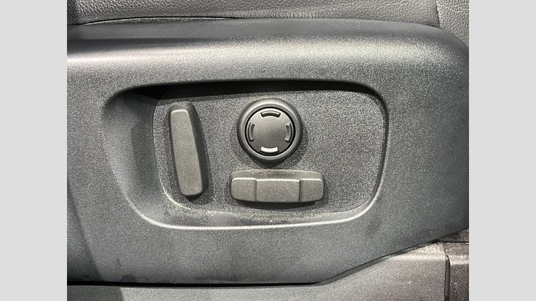 2018 認定中古車 Land Rover Discovery Fuji White 3.0 V6 Dsl Mono Turbo Std Flow HSE