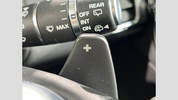 2018 認定中古車 Land Rover Discovery Fuji White 3.0 V6 Dsl Mono Turbo Std Flow HSE