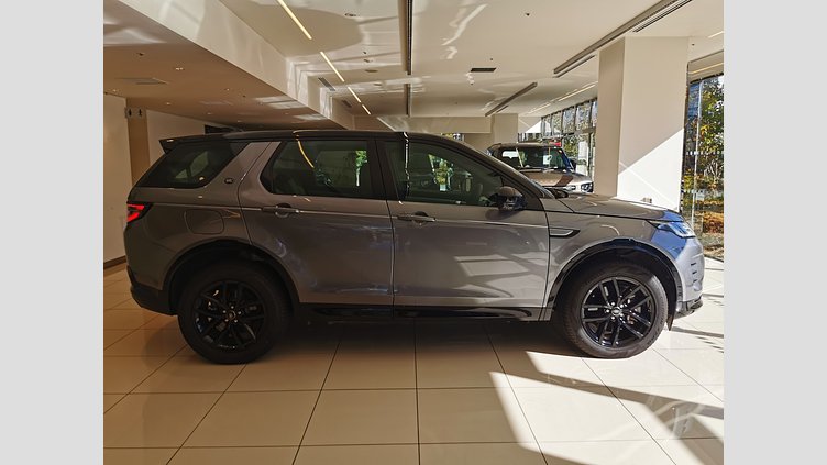 2024 認定中古車 Land Rover Discovery Sport アイガーグレイ D200マイルドハイブリッド（ディーゼル） 標準ホイール DYNAMIC SE