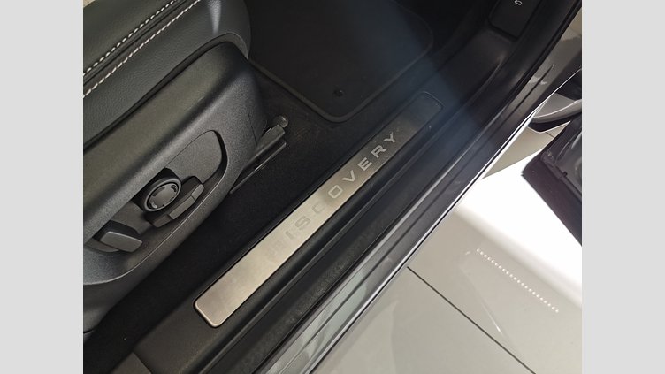 2024 認定中古車 Land Rover Discovery Sport アイガーグレイ D200マイルドハイブリッド（ディーゼル） 標準ホイール DYNAMIC SE