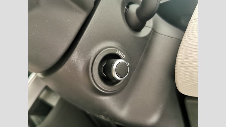 2024 認定中古車 Land Rover Discovery Sport アイガーグレイ D200マイルドハイブリッド（ディーゼル） 標準ホイール DYNAMIC SE