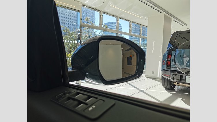 2024 認定中古車 Land Rover Discovery Sport アイガーグレイ D200マイルドハイブリッド（ディーゼル） 標準ホイール DYNAMIC SE