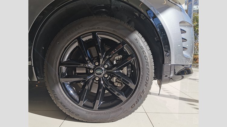 2024 認定中古車 Land Rover Discovery Sport アイガーグレイ D200マイルドハイブリッド（ディーゼル） 標準ホイール DYNAMIC SE