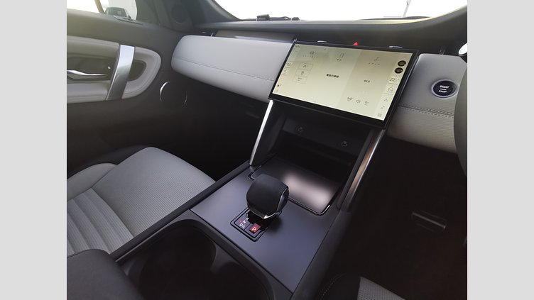 2024 認定中古車 Land Rover Discovery Sport アイガーグレイ D200マイルドハイブリッド（ディーゼル） 標準ホイール DYNAMIC SE