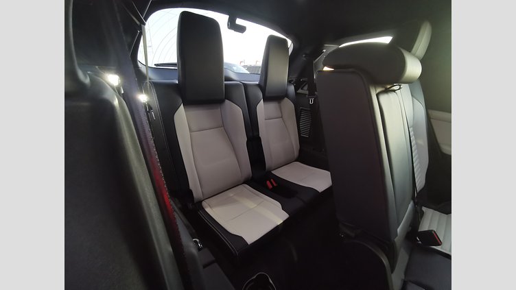 2024 認定中古車 Land Rover Discovery Sport アイガーグレイ D200マイルドハイブリッド（ディーゼル） 標準ホイール DYNAMIC SE