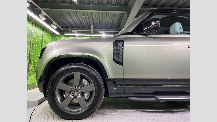2024 認定中古車 Land Rover Defender 90 パンゲアグリーン D350 ディーゼルマイルドハイブリッド X-Dynamic HSE