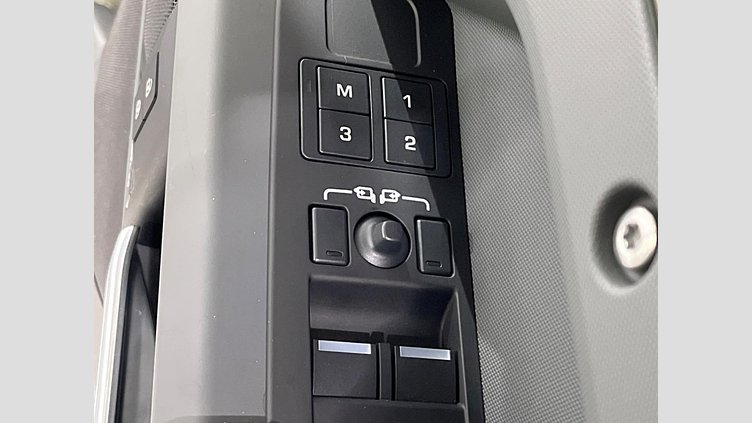 2024 認定中古車 Land Rover Defender 90 パンゲアグリーン D350 ディーゼルマイルドハイブリッド X-Dynamic HSE