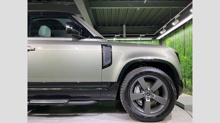2024 認定中古車 Land Rover Defender 90 パンゲアグリーン D350 ディーゼルマイルドハイブリッド X-Dynamic HSE
