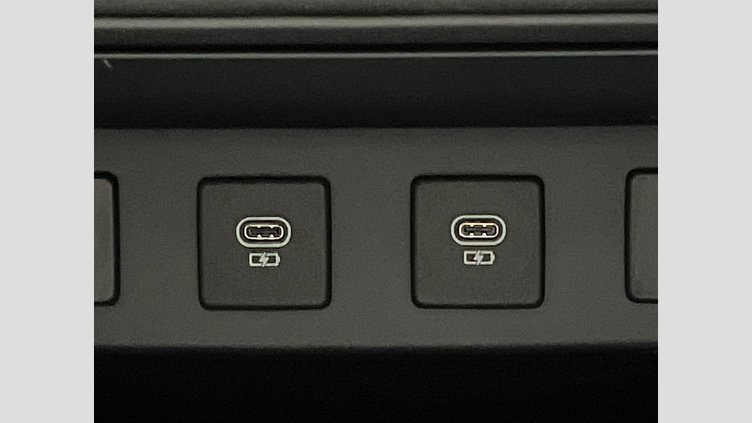 2024 認定中古車 Land Rover Defender 90 パンゲアグリーン D350 ディーゼルマイルドハイブリッド X-Dynamic HSE