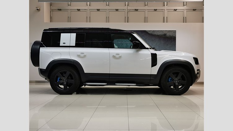 2020 認定中古車 Land Rover Defender 110 フジホワイト P300 AWD（AT） SE