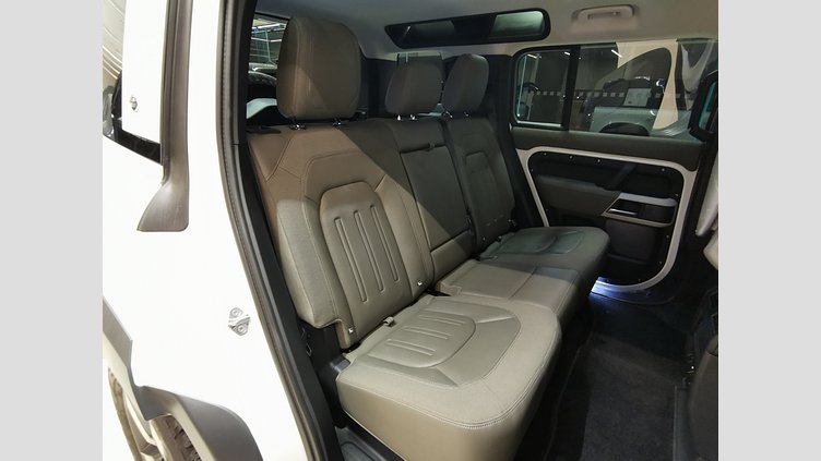 2020 認定中古車 Land Rover Defender 110 フジホワイト P300 AWD（AT） SE