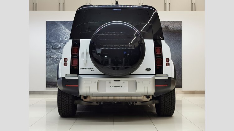 2020 認定中古車 Land Rover Defender 110 フジホワイト P300 AWD（AT） SE