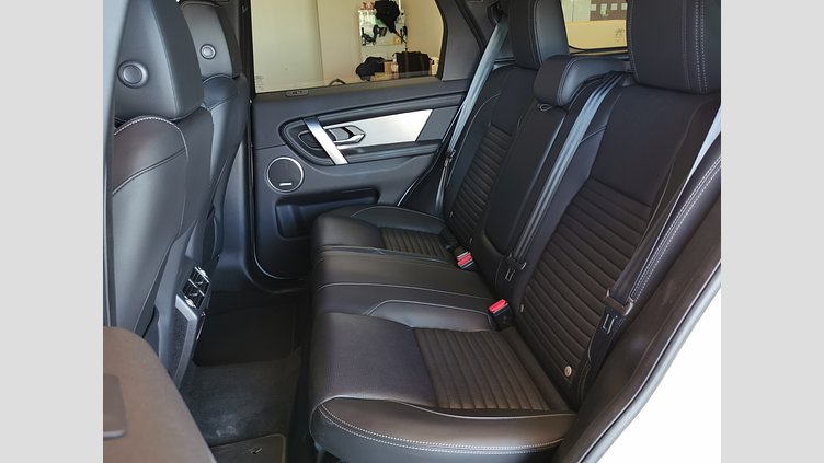 2024 認定中古車 Land Rover Discovery Sport オストゥーニパールホワイト P250（ガソリン） 標準ホイール DYNAMIC SE