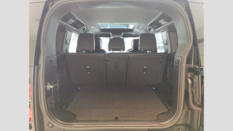 2022 認定中古車 Land Rover Defender 110 サントリーニブラック D300 AWD（AT） X-DYNAMIC HSE