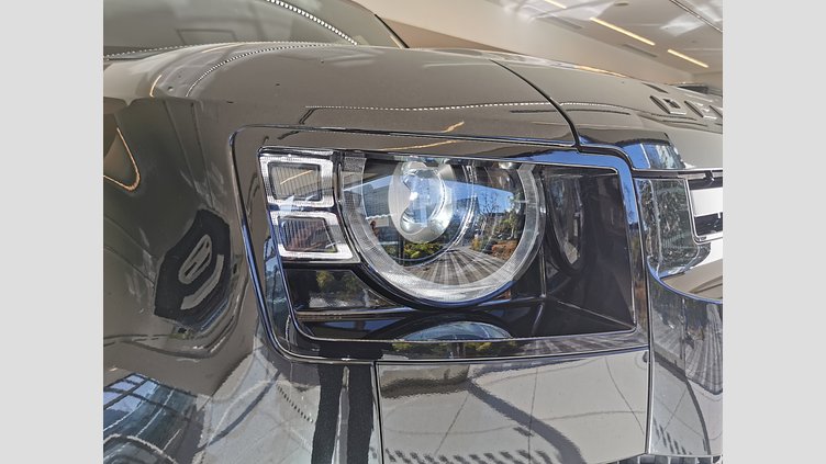 2022 認定中古車 Land Rover Defender 110 サントリーニブラック D300 AWD（AT） X-DYNAMIC HSE