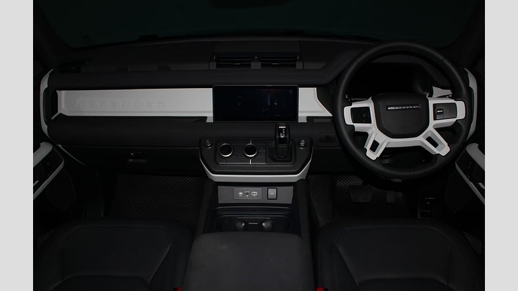 2024 อนุมัติ Land Rover Defender 110 Pangea Green P400e AWD AUTOMATIC PHEV  SE