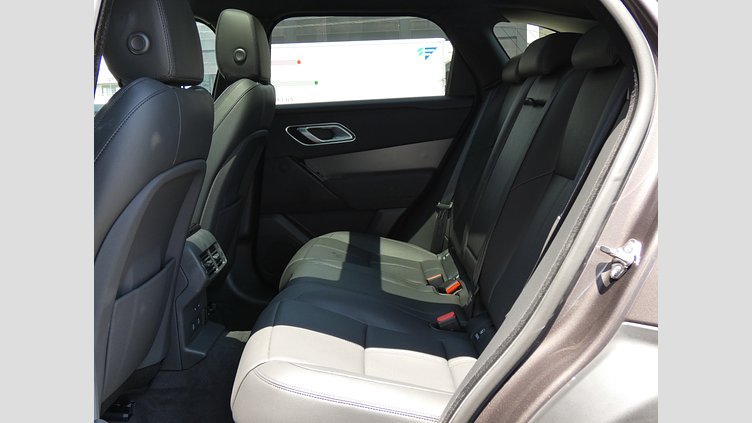 2024 認定中古車 Land Rover Range Rover Velar シャラントグレイ D200マイルドハイブリッド（ディーゼル） スタンダードホイールベース Dynamic SE