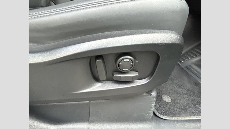 2023 認定中古車 Land Rover Defender 110 グラスミアグリーン D300 AWD（AT） 75TH LIMITED EDITION