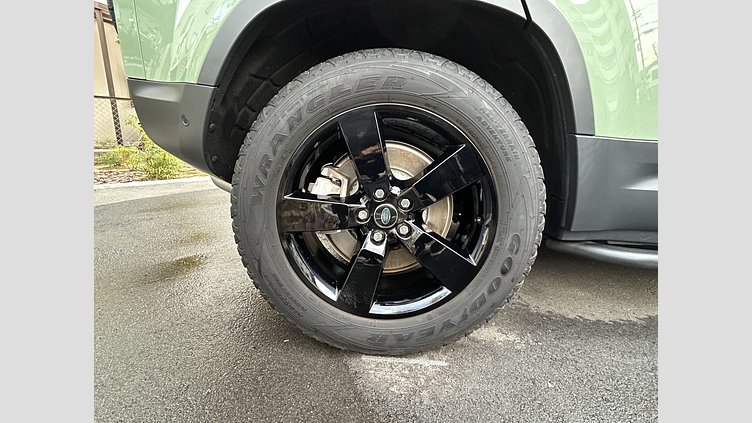 2023 認定中古車 Land Rover Defender 110 グラスミアグリーン D300 AWD（AT） 75TH LIMITED EDITION