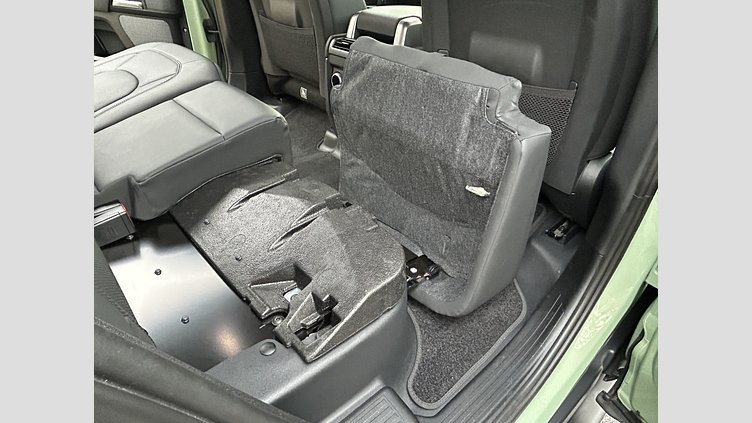 2023 認定中古車 Land Rover Defender 110 グラスミアグリーン D300 AWD（AT） 75TH LIMITED EDITION