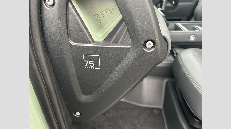 2023 認定中古車 Land Rover Defender 110 グラスミアグリーン D300 AWD（AT） 75TH LIMITED EDITION