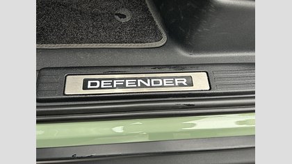 Defender 110 74