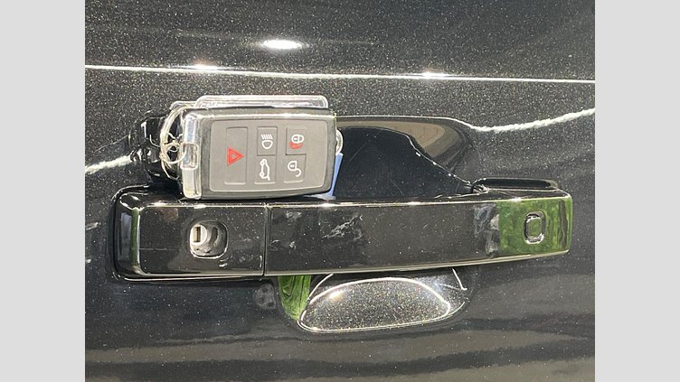 2023 認定中古車 Land Rover Defender 110 サントリーニブラック D300 AWD（AT） X-DYNAMIC HSE