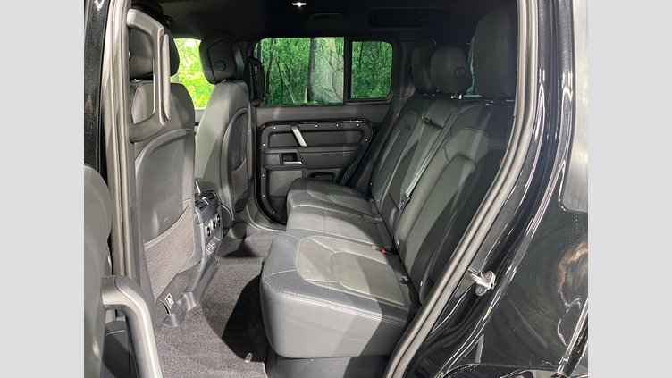 2023 認定中古車 Land Rover Defender 110 サントリーニブラック D300 AWD（AT） X-DYNAMIC HSE