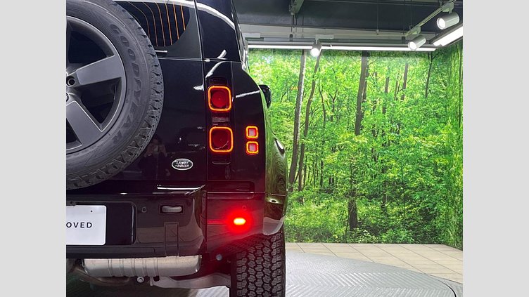 2023 認定中古車 Land Rover Defender 110 サントリーニブラック D300 AWD（AT） X-DYNAMIC HSE