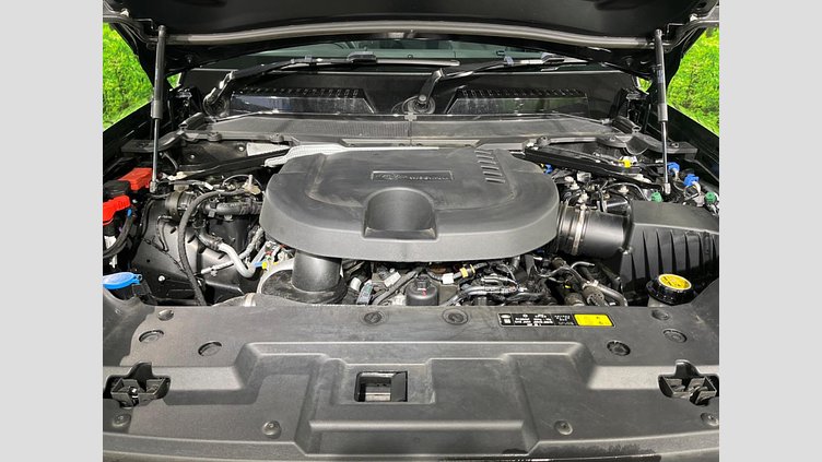 2023 認定中古車 Land Rover Defender 110 サントリーニブラック D300 AWD（AT） X-DYNAMIC HSE